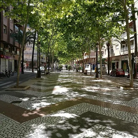 Tibi - Centro De *